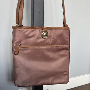 ✨ Michael Kors Kempton Large Pocket Crossbody — Never Used, Light Storage Wear ✨